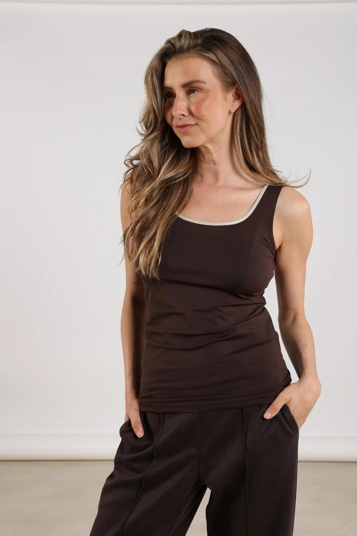Nukus Juba Singlet Dark Chocolate