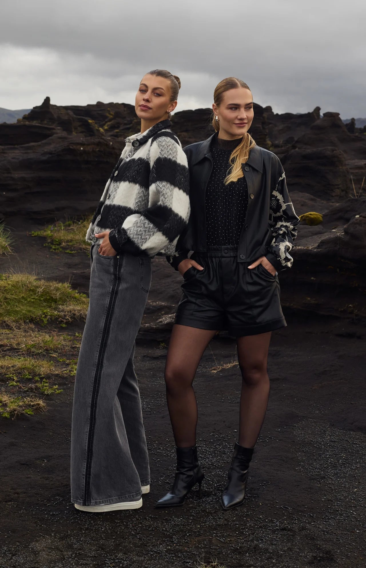 Nukus Ruby jeans grey denim studs