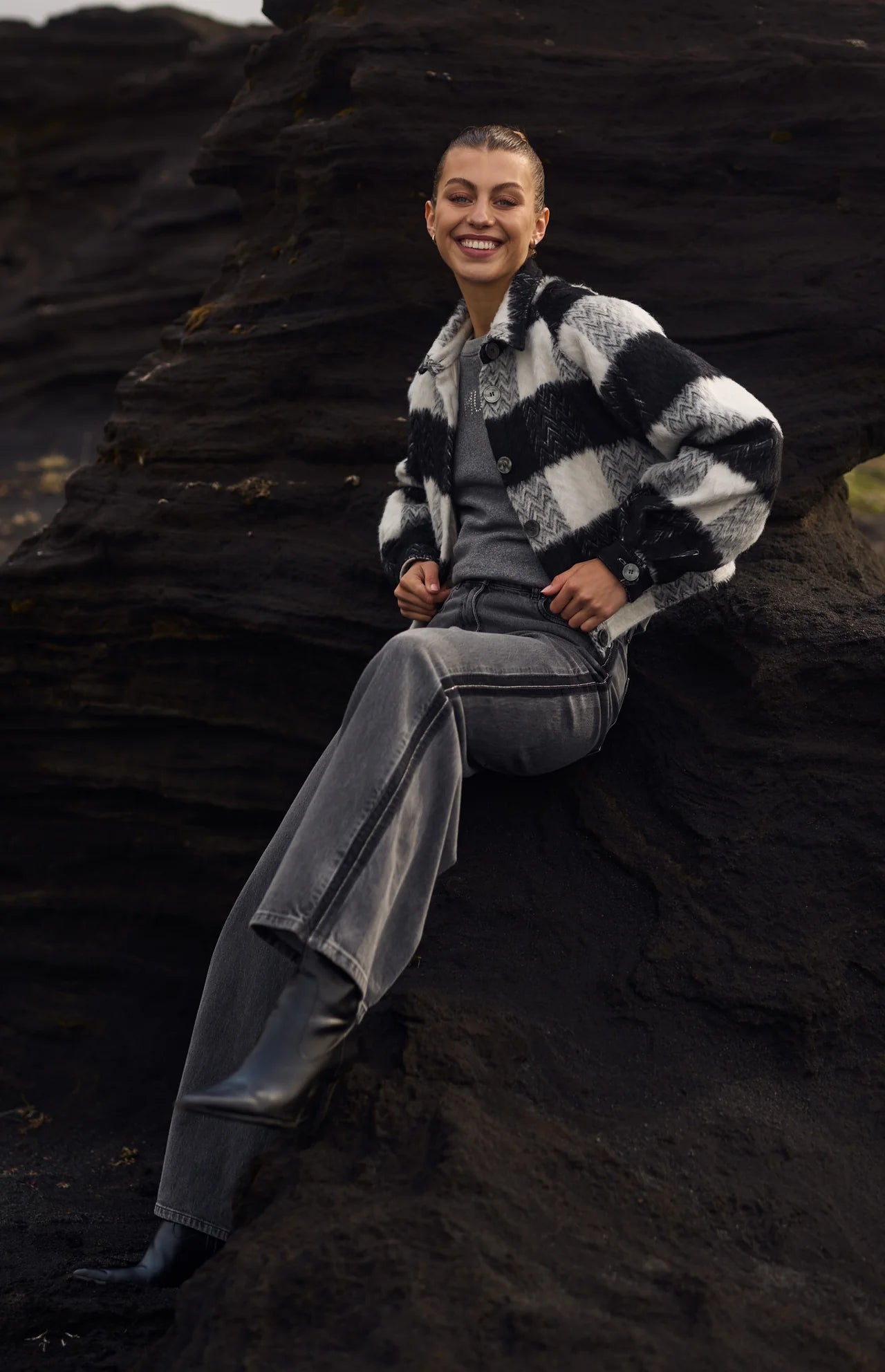 Nukus Ruby jeans grey denim studs