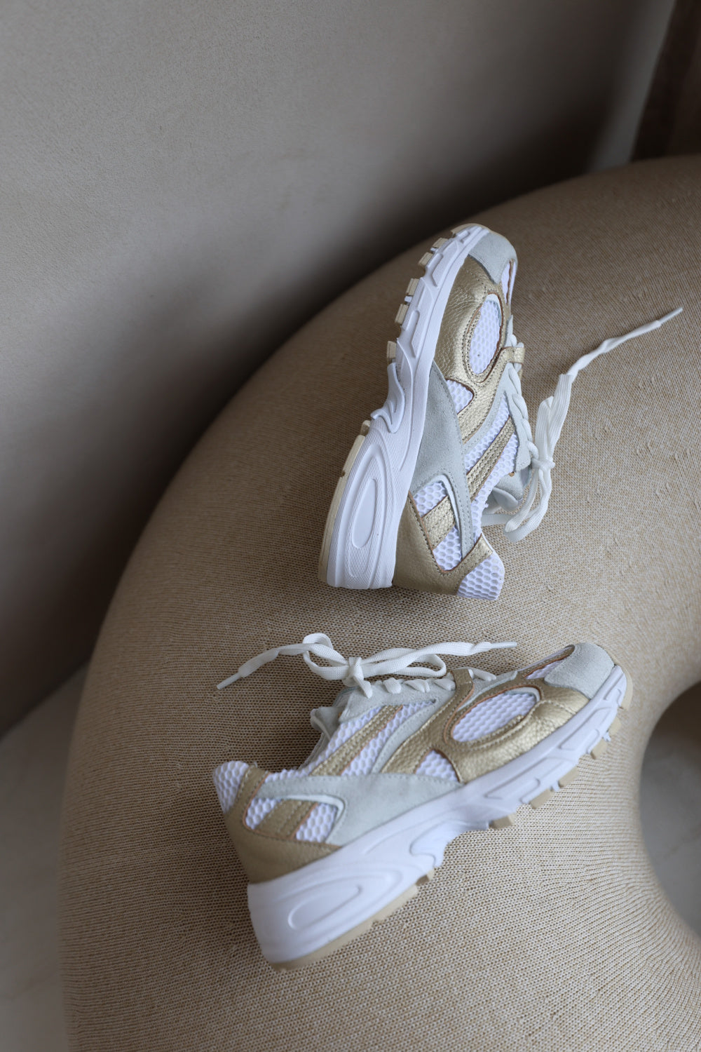 Babouche Novy Sneakers – Gold White