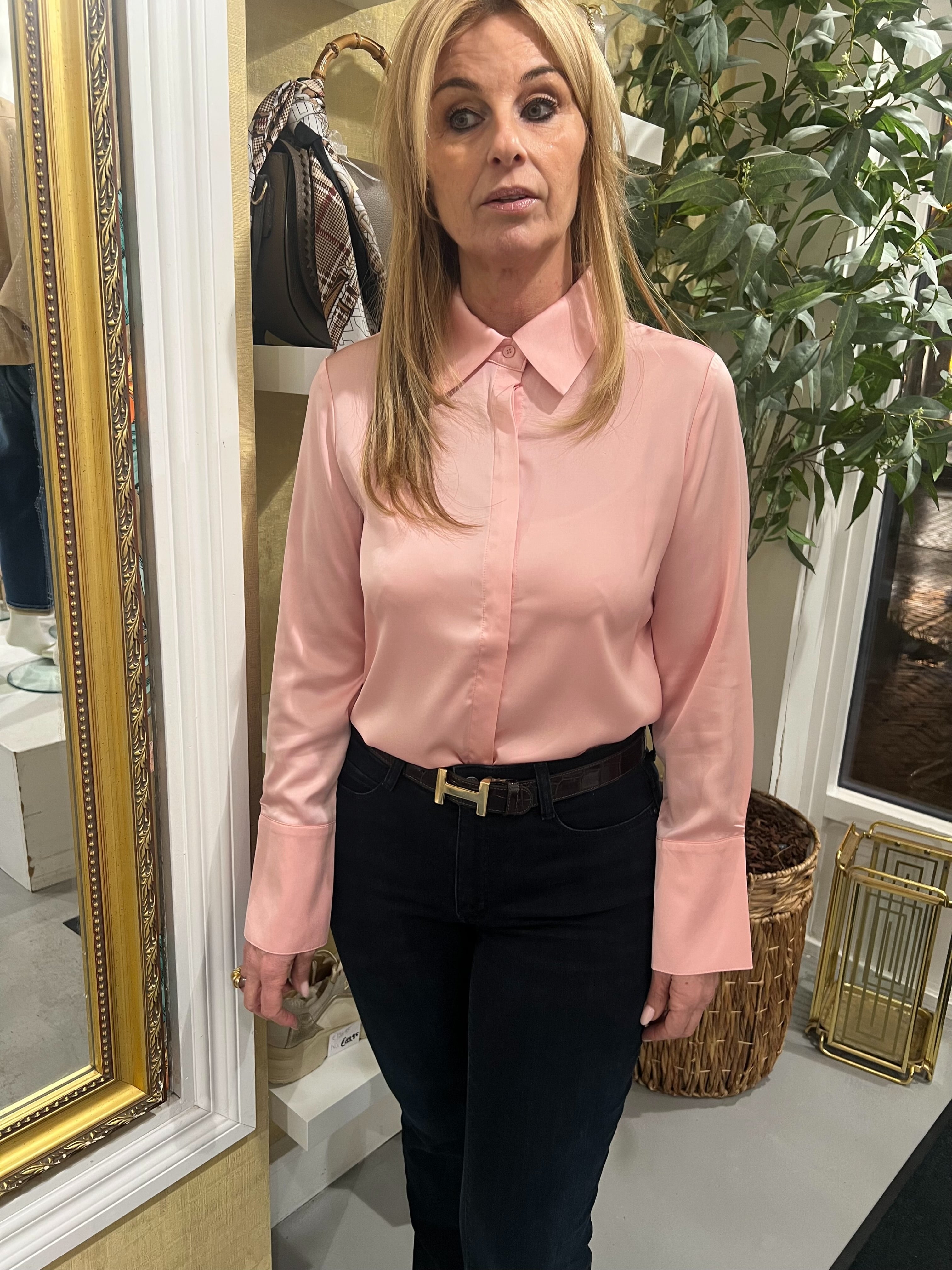 MVD Glans Blouse – Soft Pink