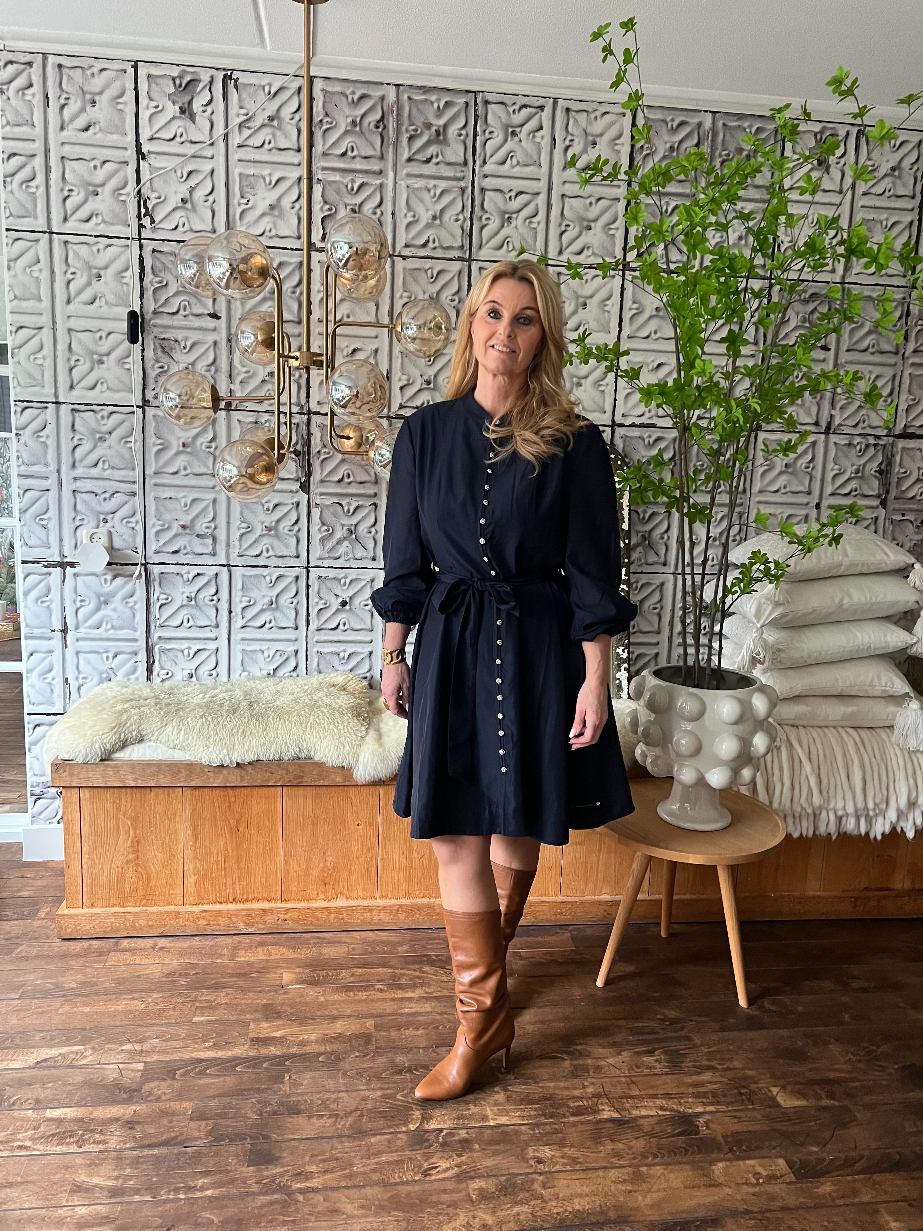 Accentil Linde dress midnight blue