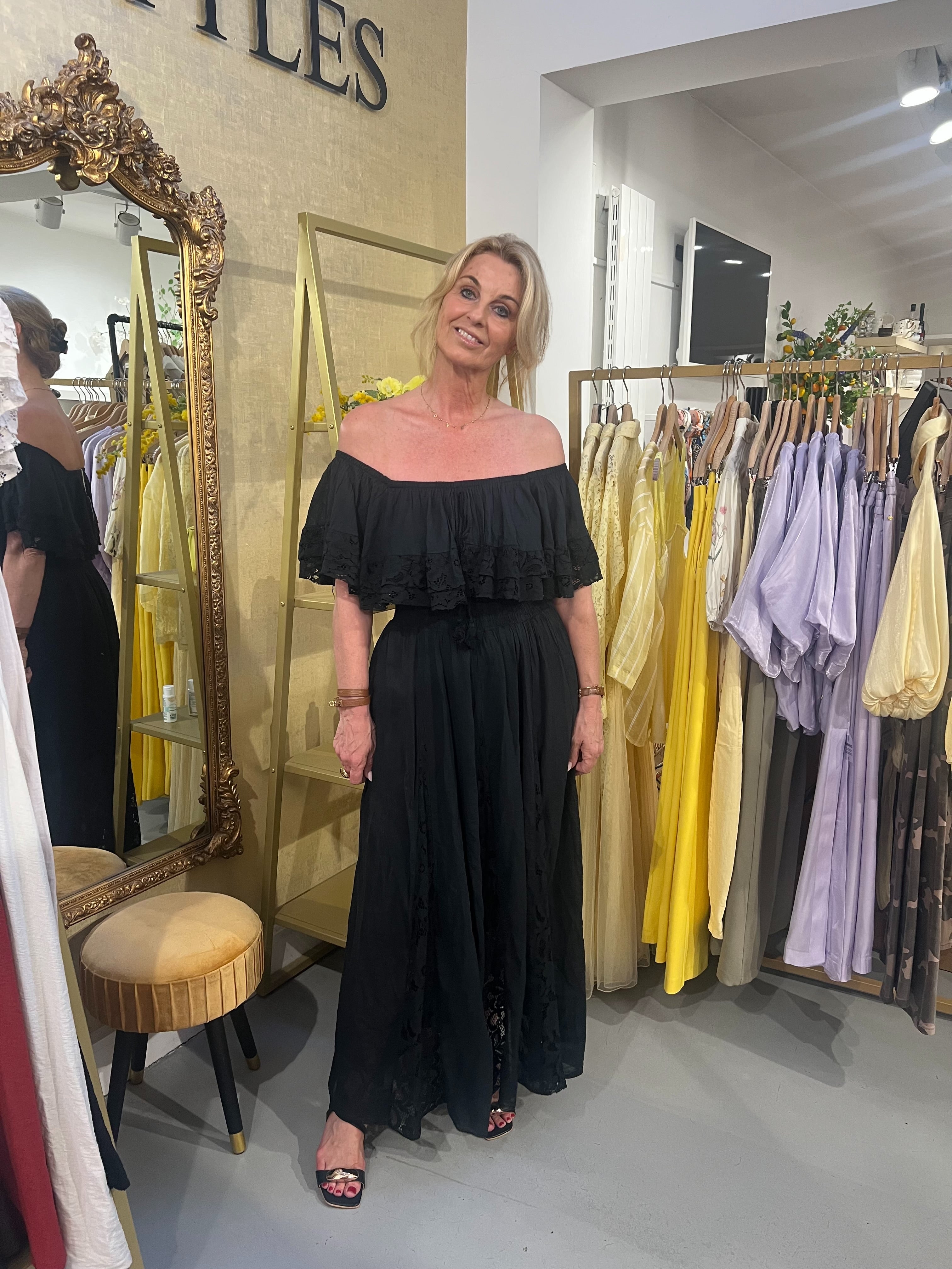 MVD Kanten Off-Shoulder Maxi Jurk Zwart