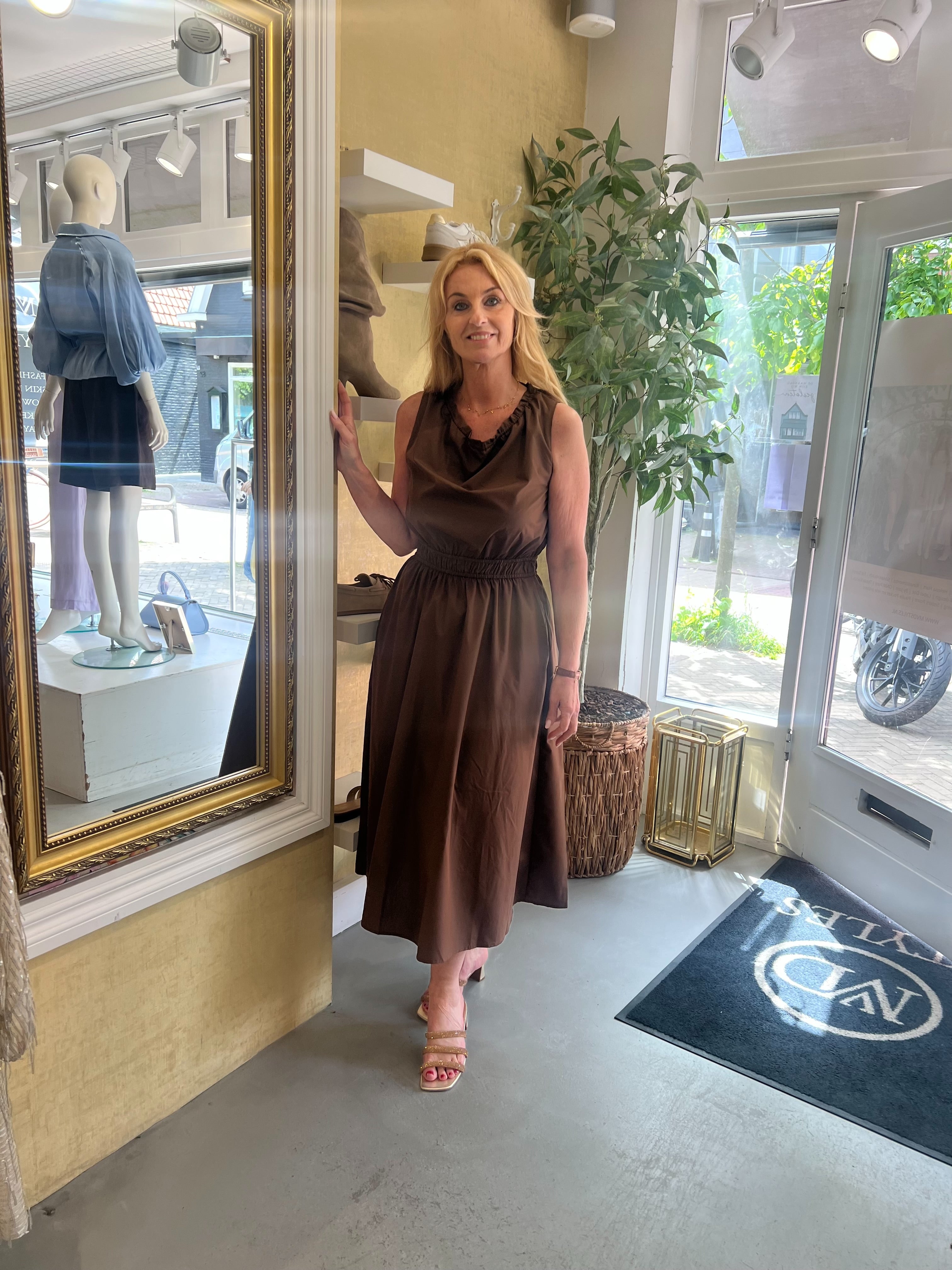 SistersPoint Viline Dress Brown
