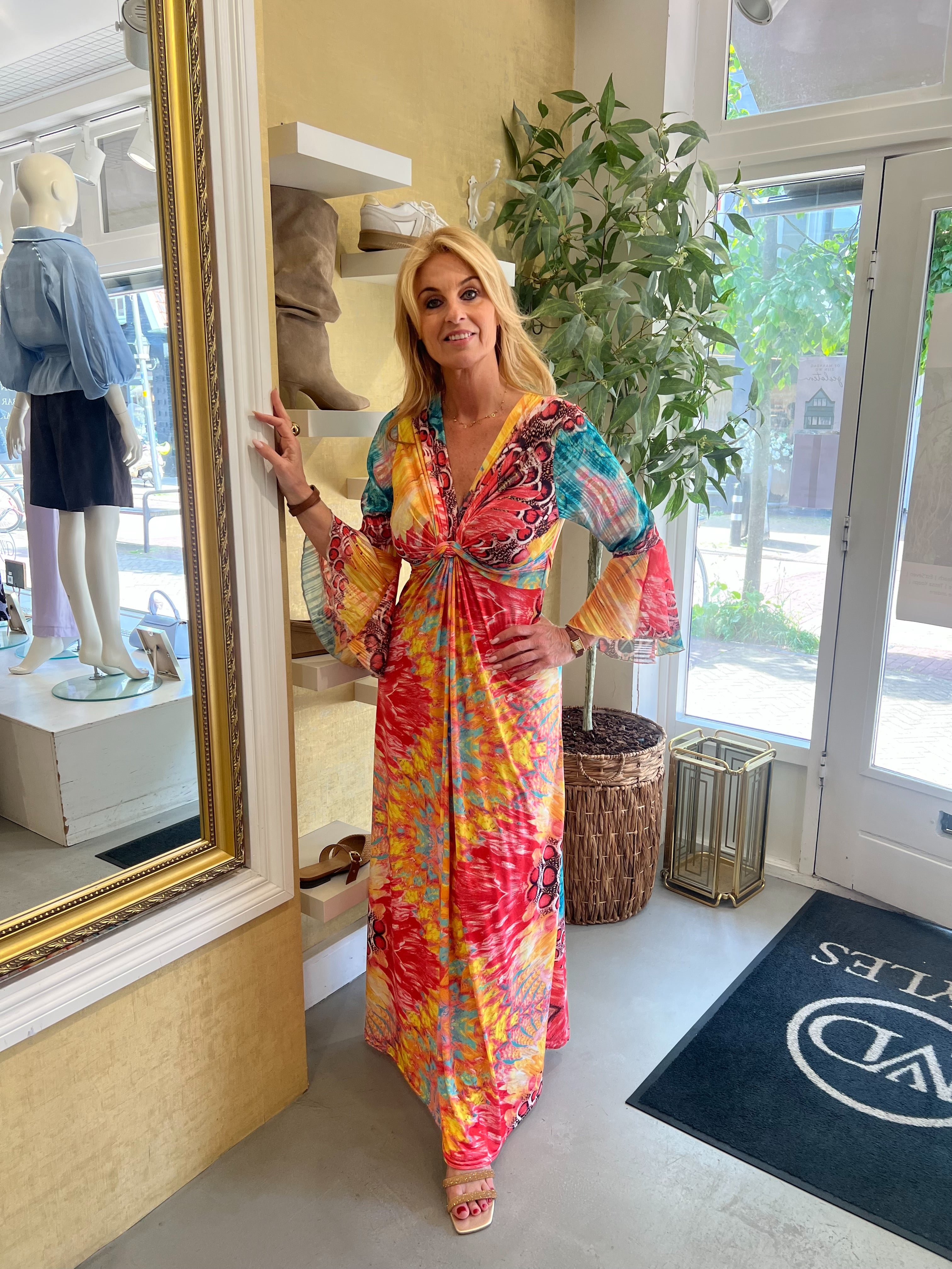 MVD Travel Dress Sunset Bloom