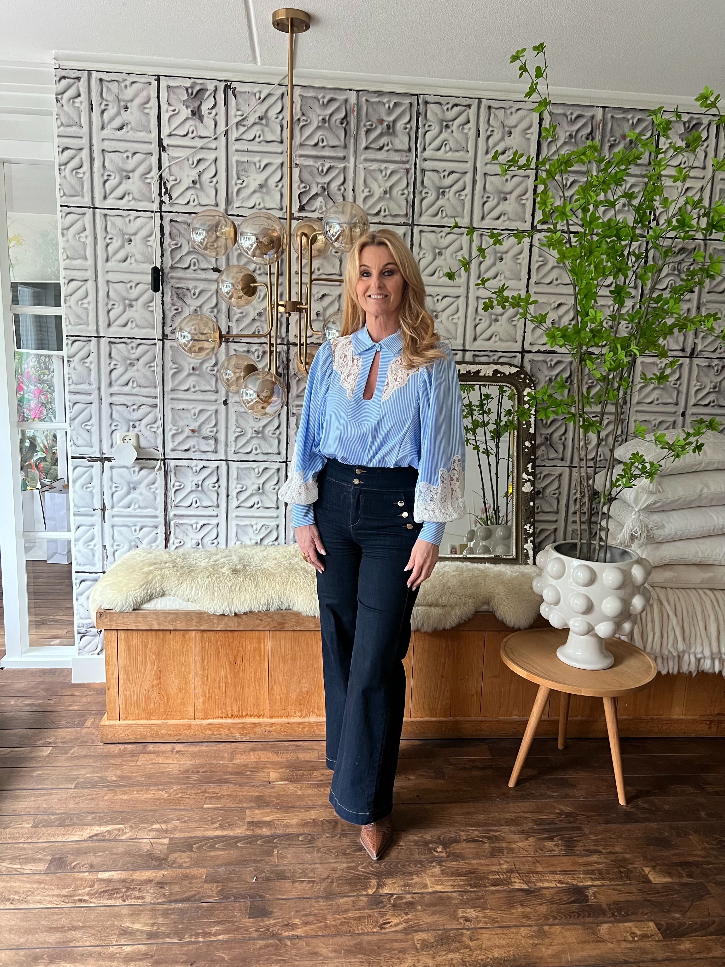 Silvian Heach Lace Detail Blouse – Light Blue