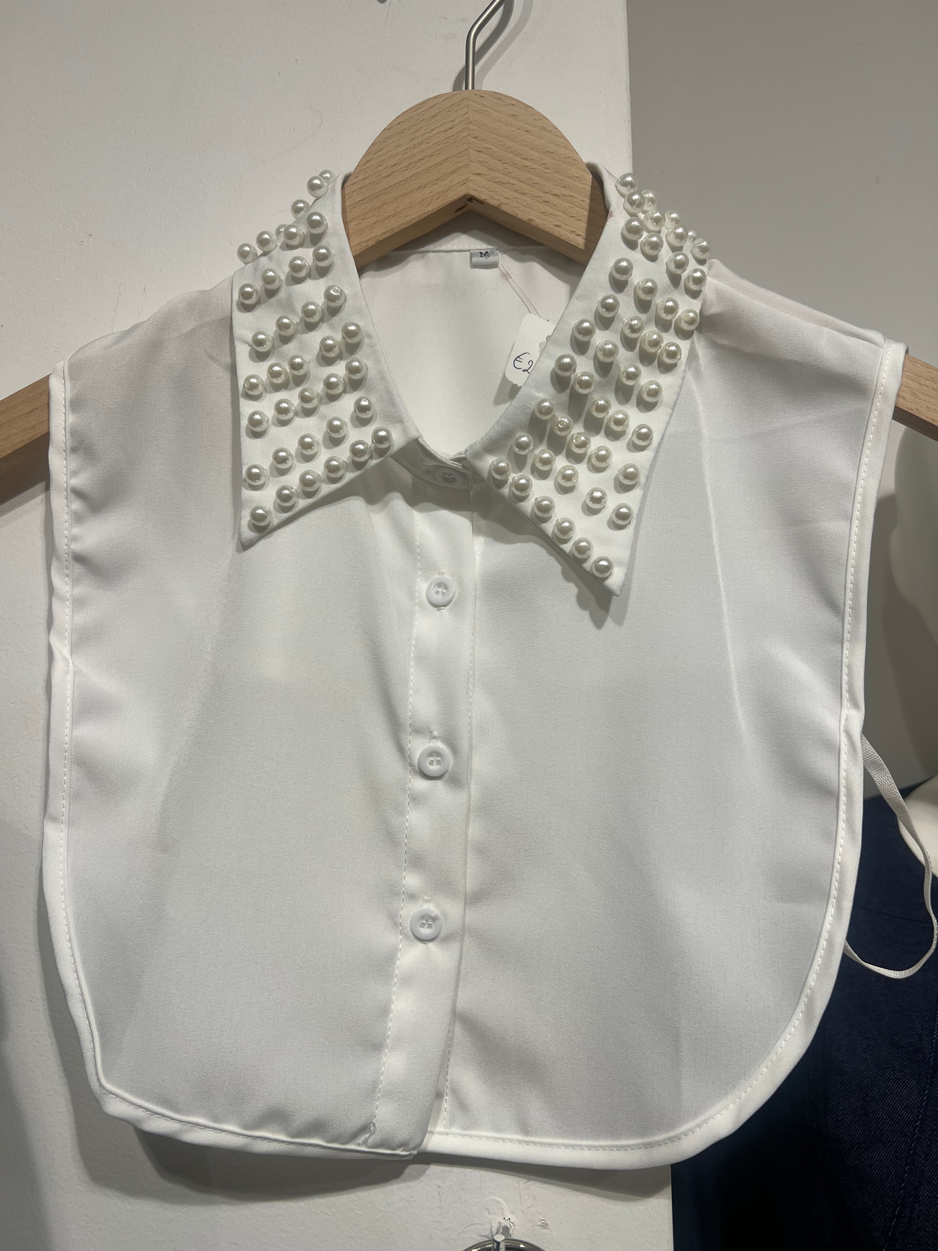 MVD Kraagje – Wit Pearl All Over