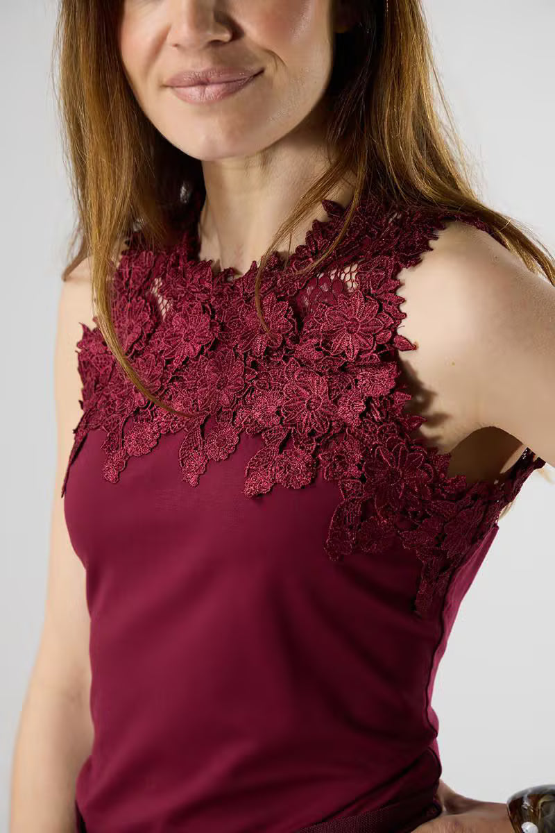 Label Dot Margo Top Bordeaux