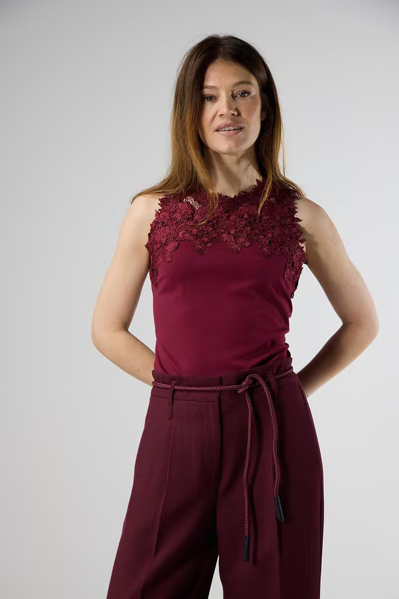 Label Dot Margo Top Bordeaux