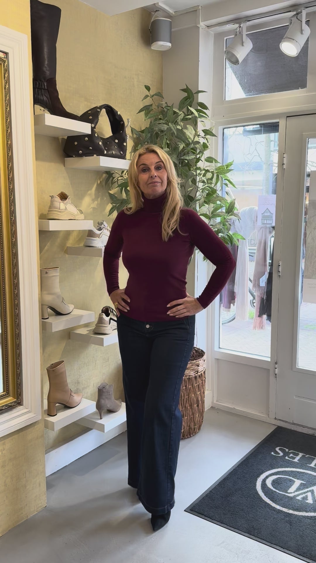 MVD Clothes Coltruitje bordeaux