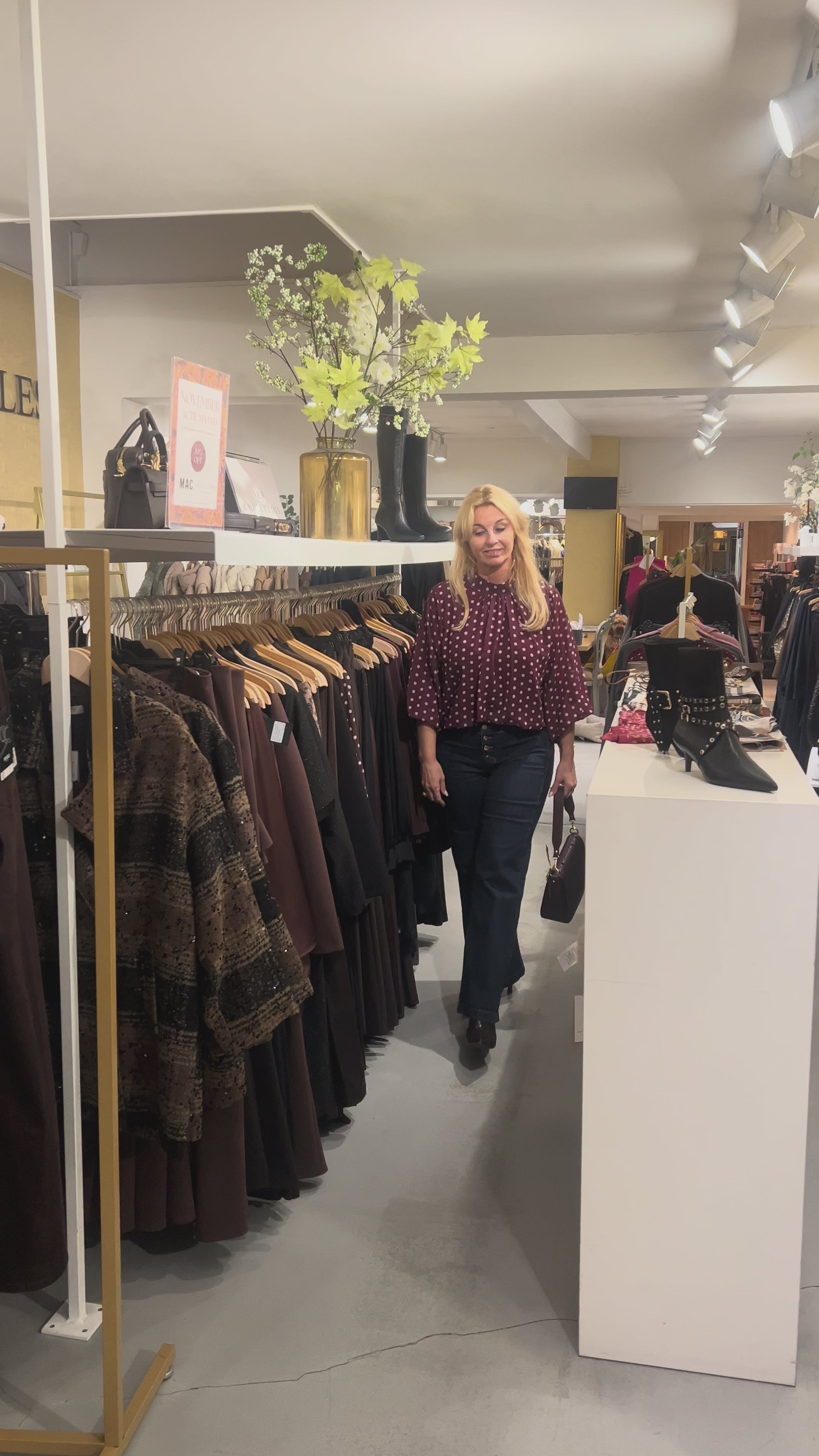 MVD Clothes – Bordeaux Blouse met Stippen