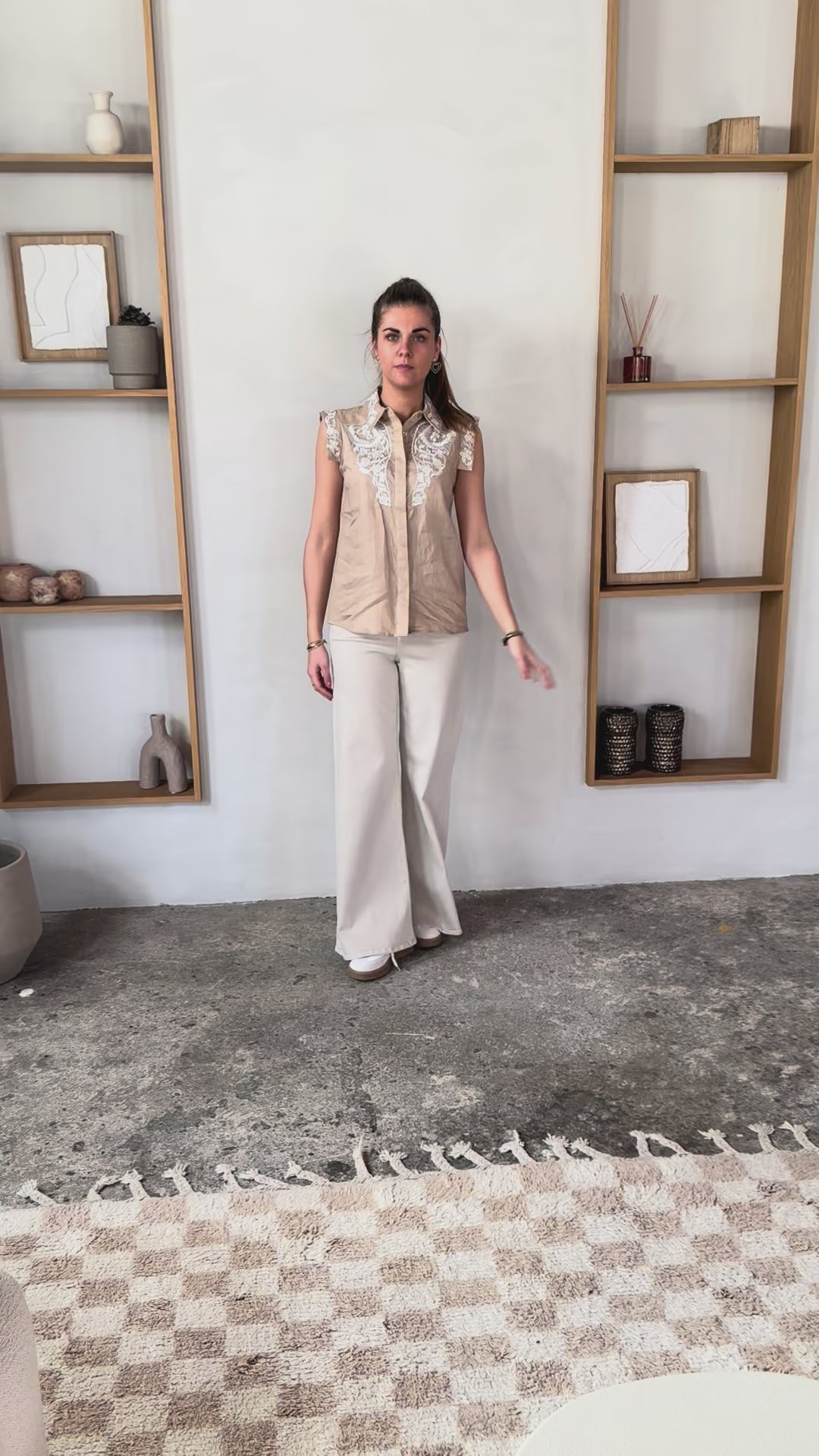 Silvian Heach Embroidered Sleeveless Top – Beige