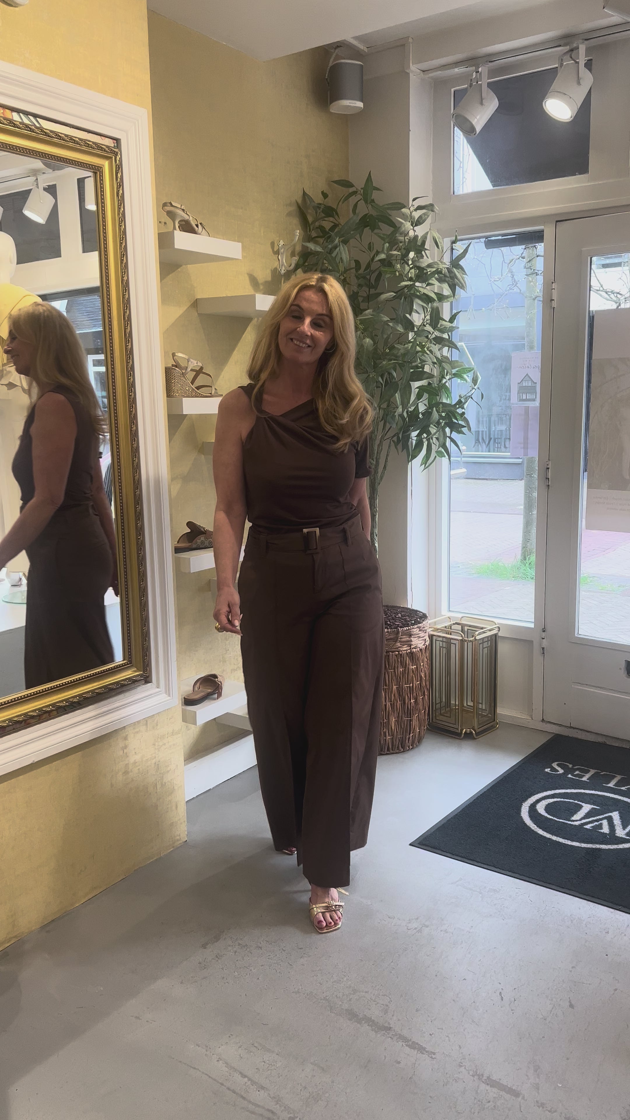 Accentil Isa Top – Espresso