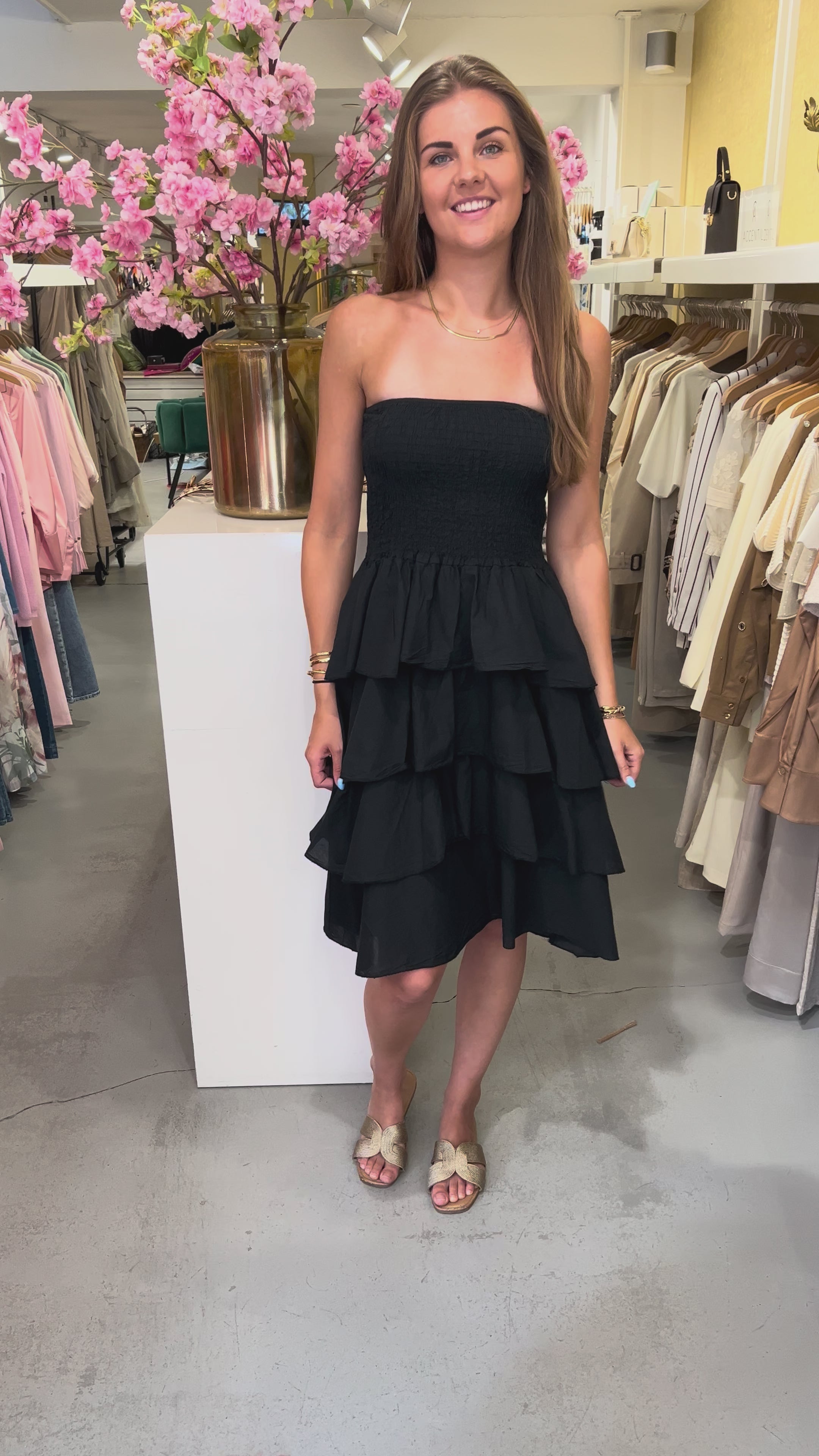 MVD Strapless Midi Jurk Ruffle Zwart