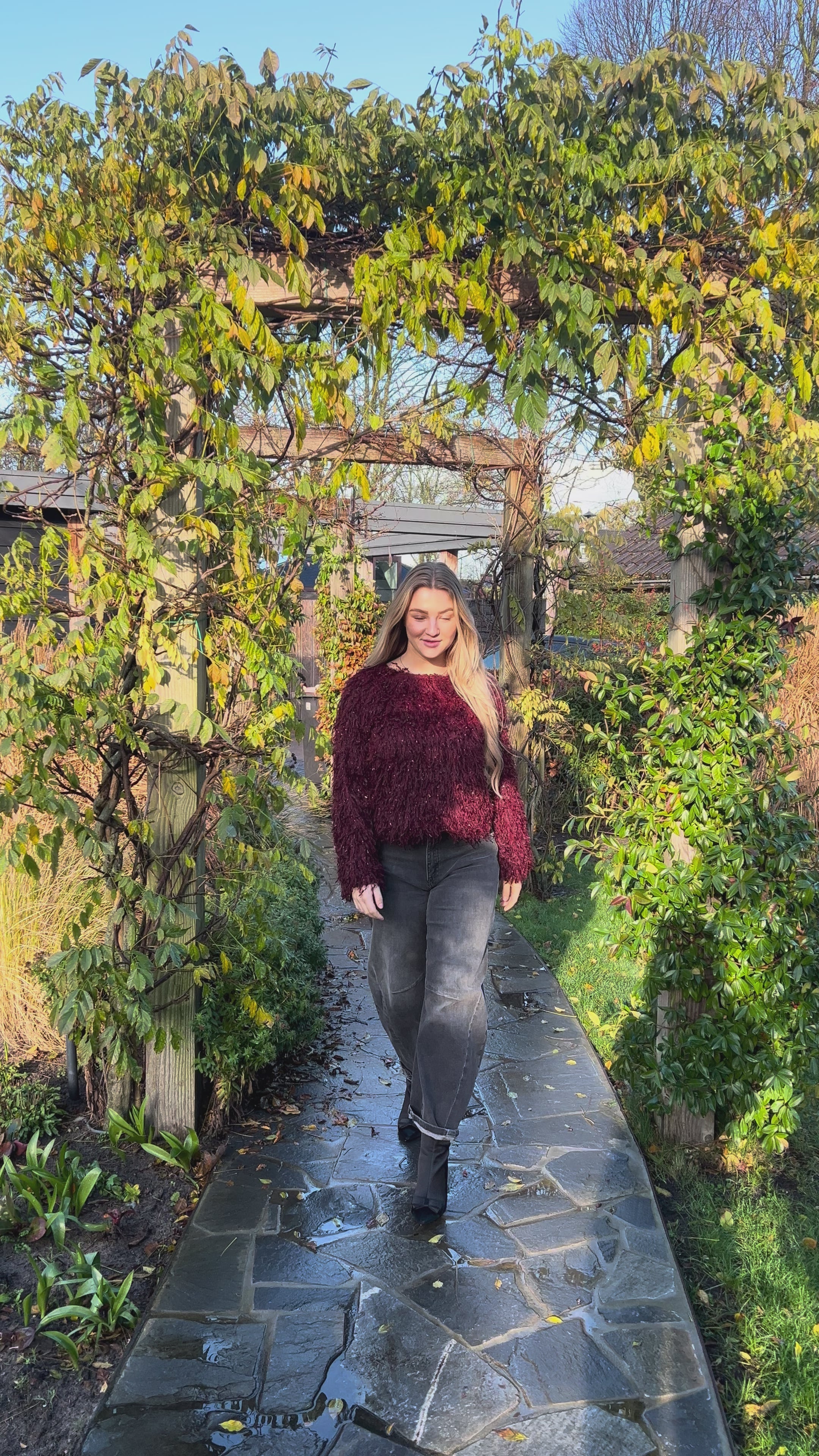 MVD Clothes Bordeaux top met glitter