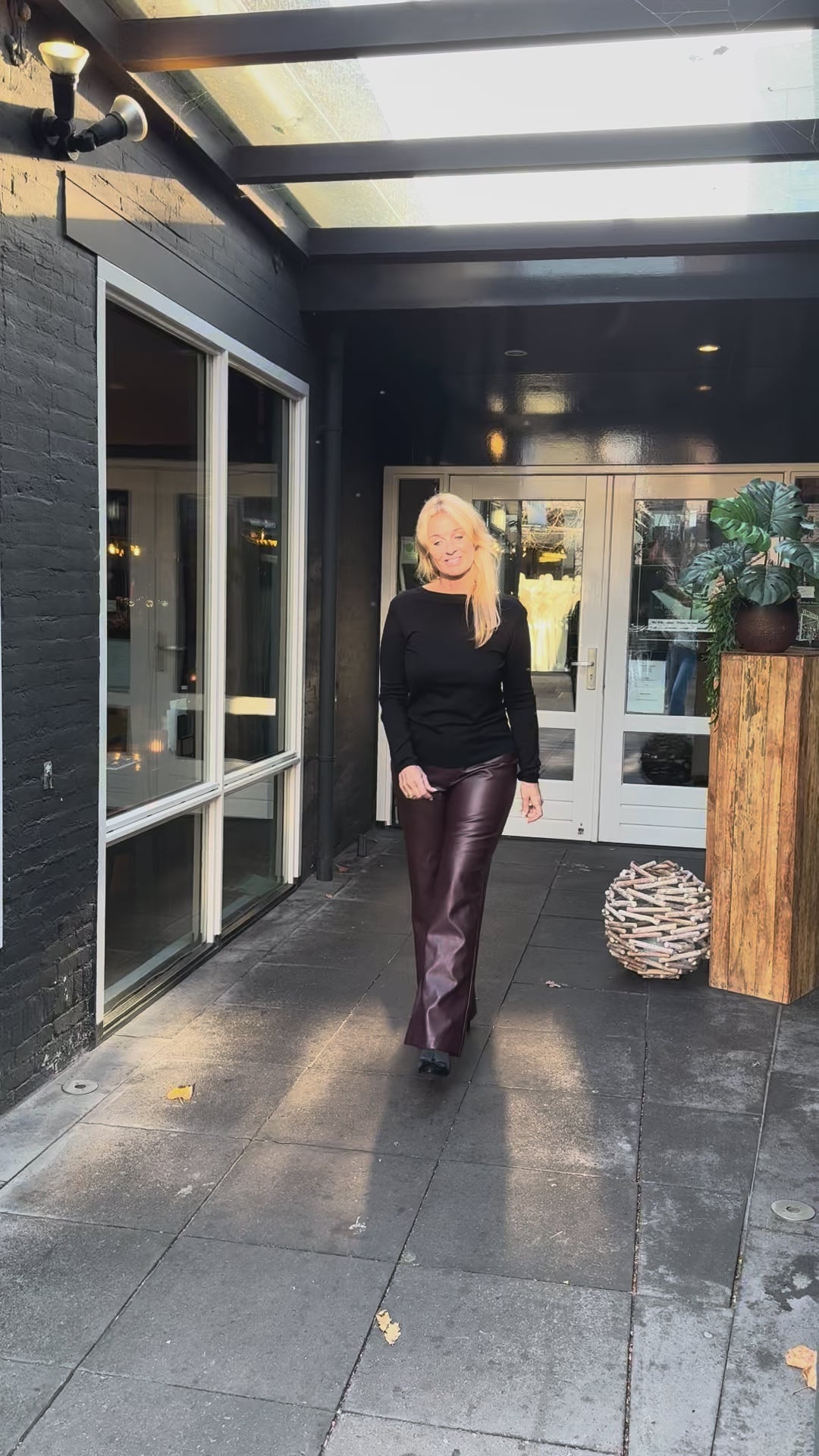 MVD Clothes zwart vestje