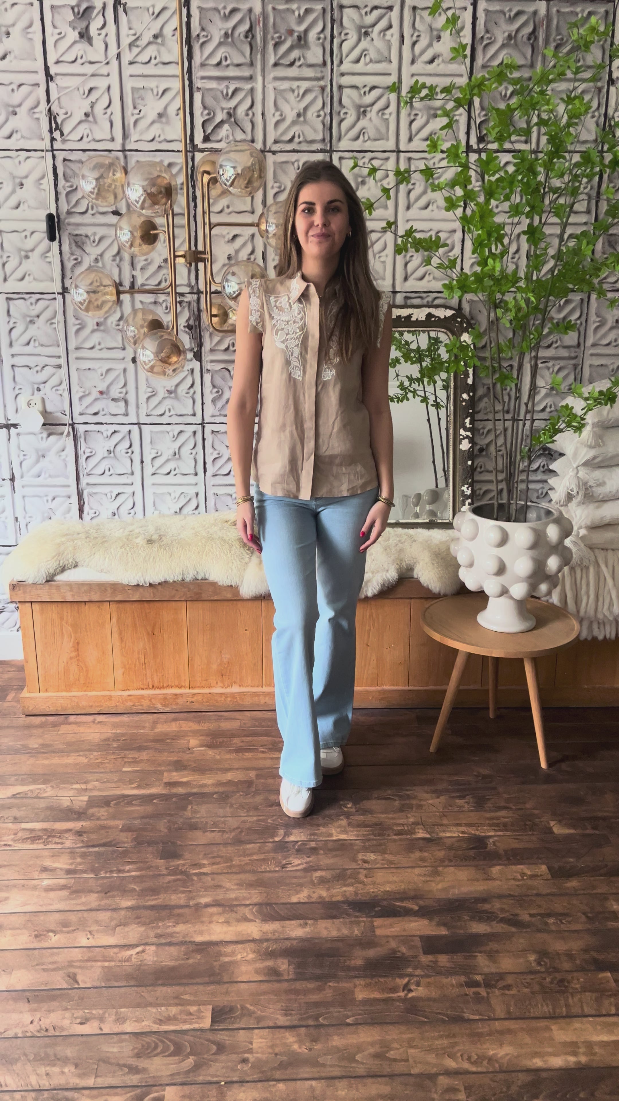 Silvian Heach Embroidered Sleeveless Top – Beige