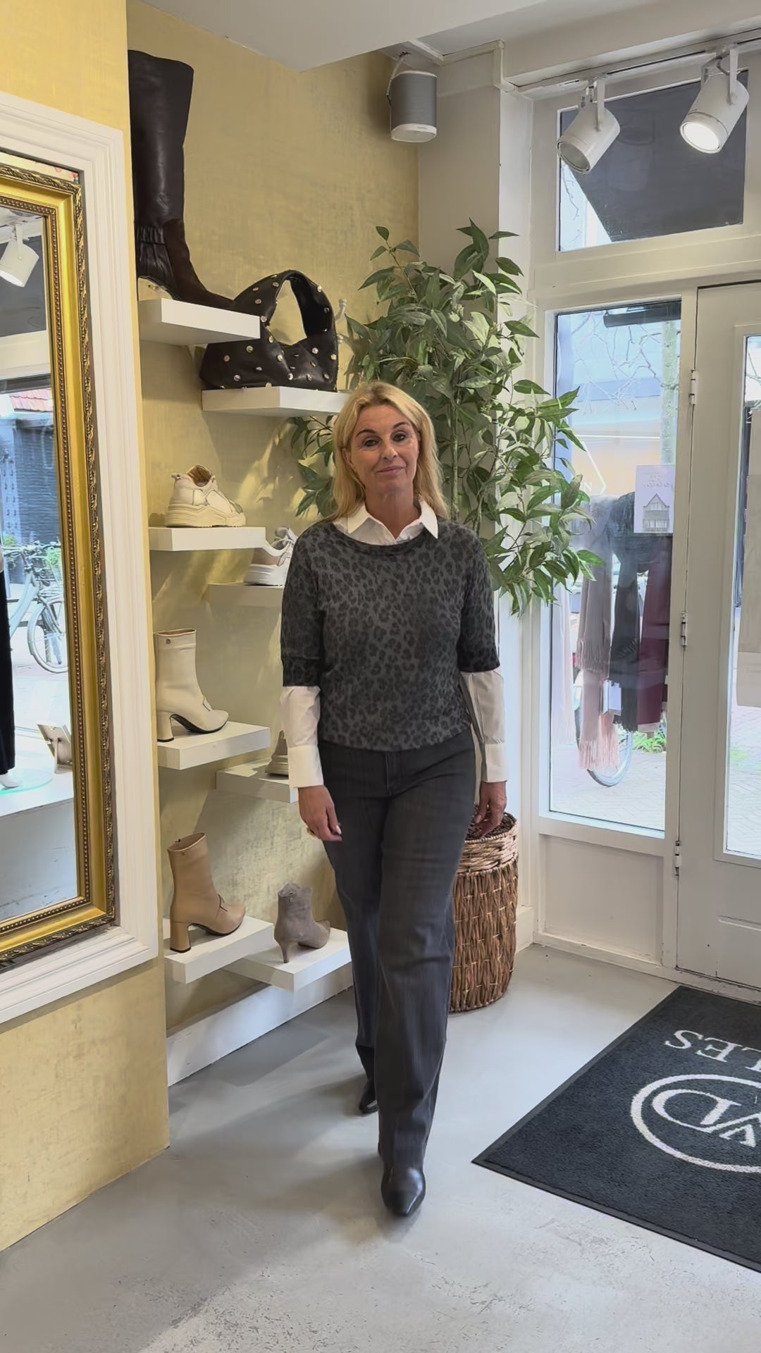 MVD Styles The Label – Panterprint Truitje Lurex grijs