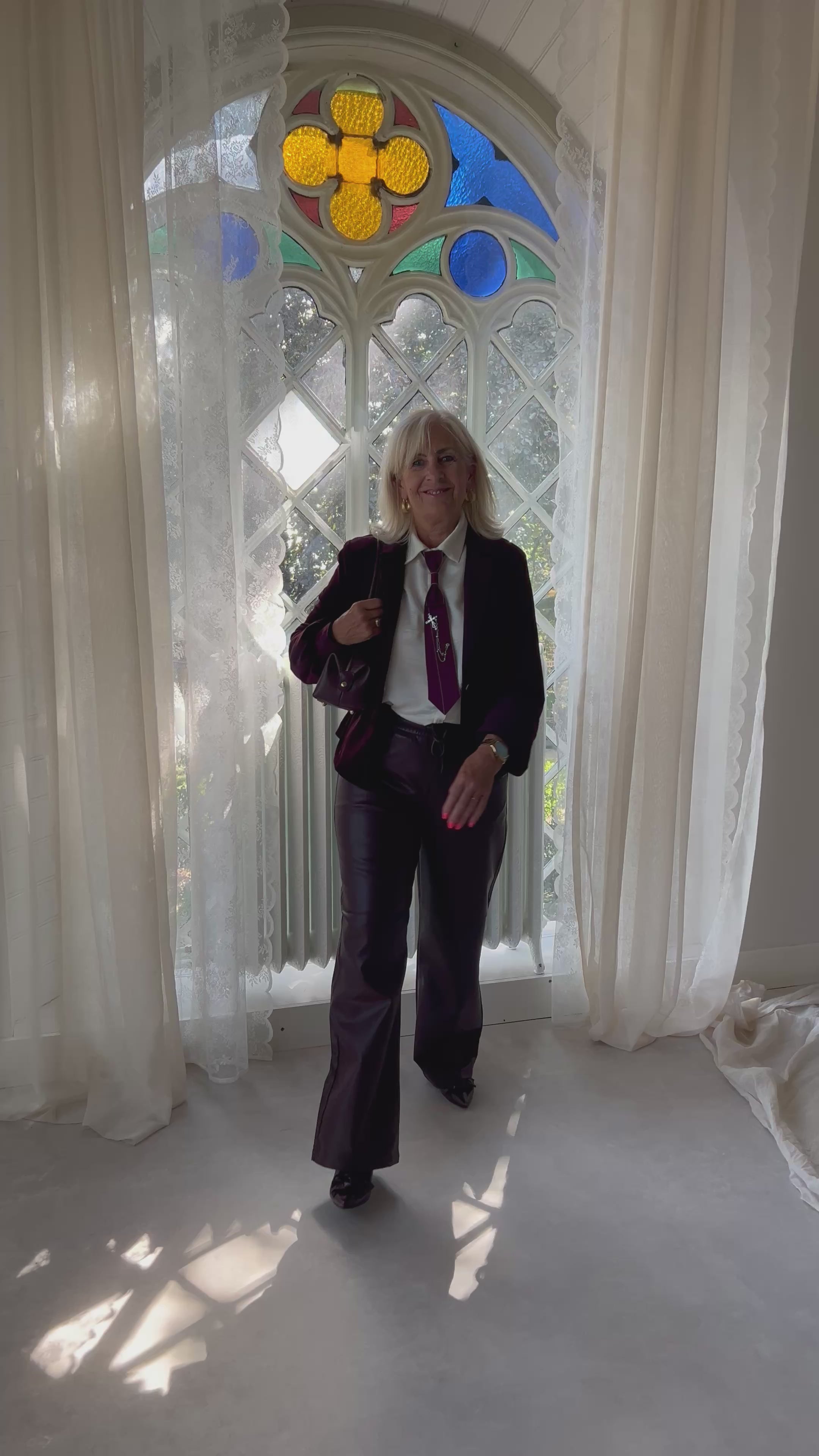 Helena Hart Lora Velour Burgundy