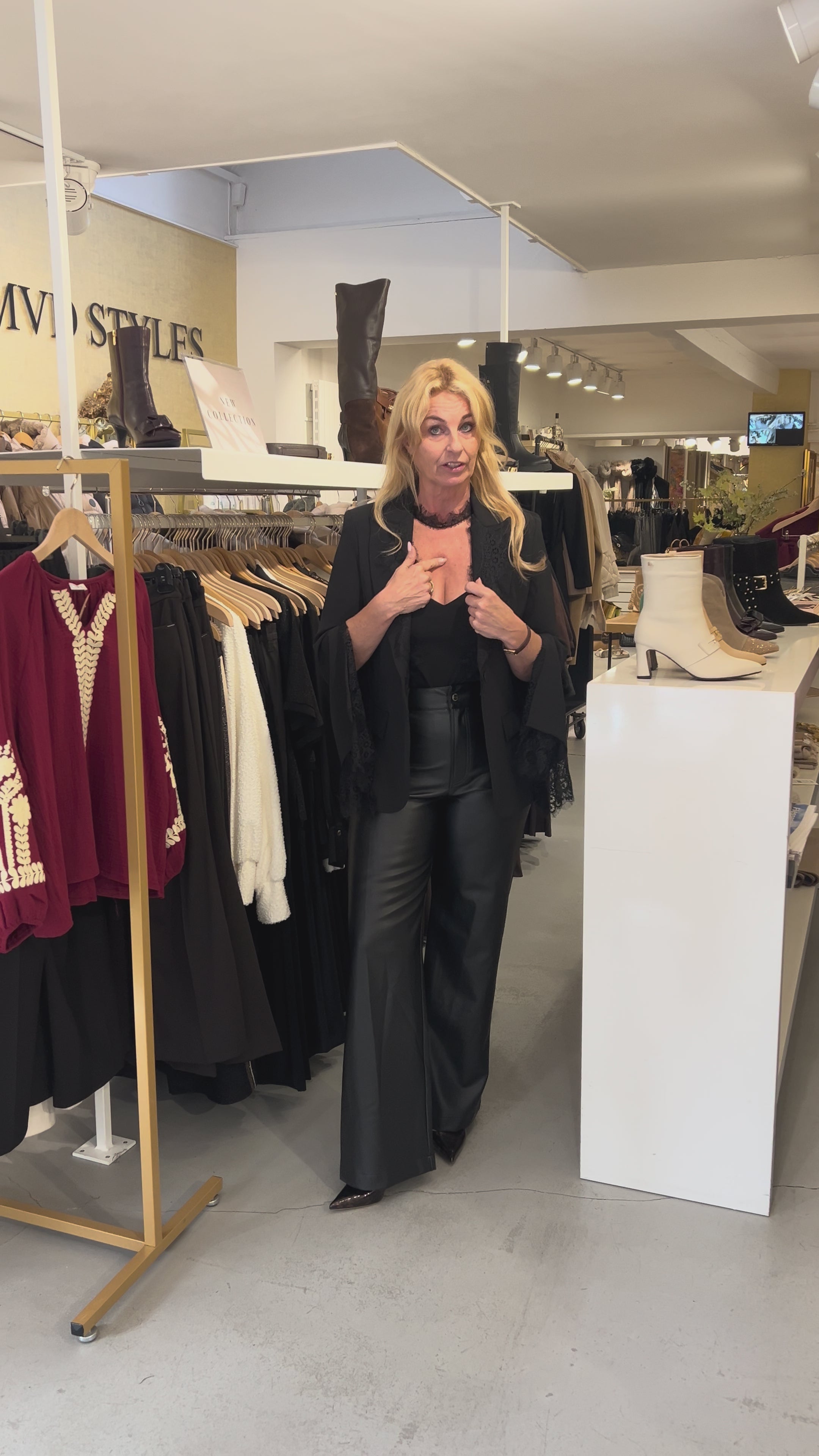 Rinascimento Zwarte Cady Blazer met kant