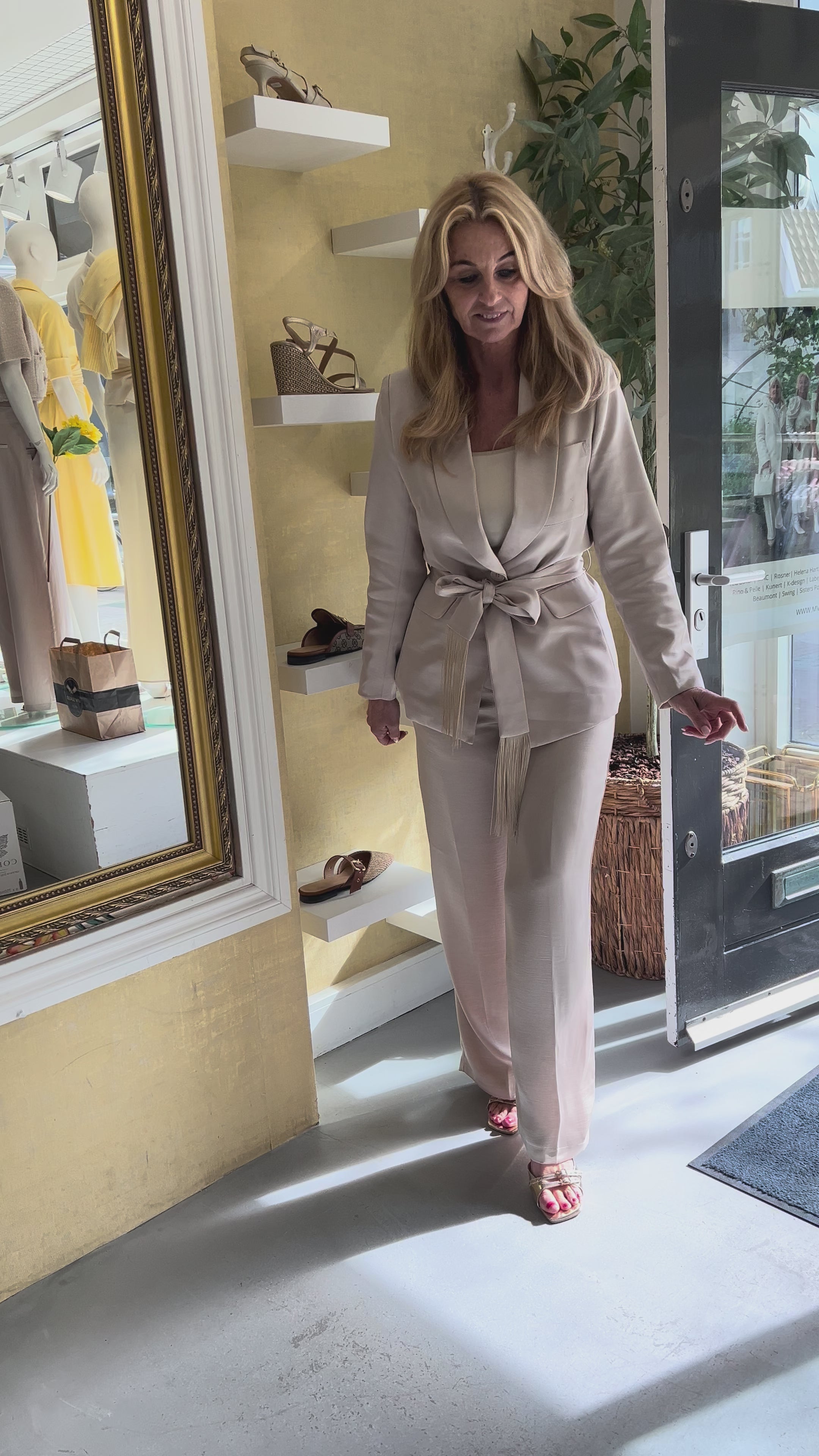 MVD Two Piece Suit Beige