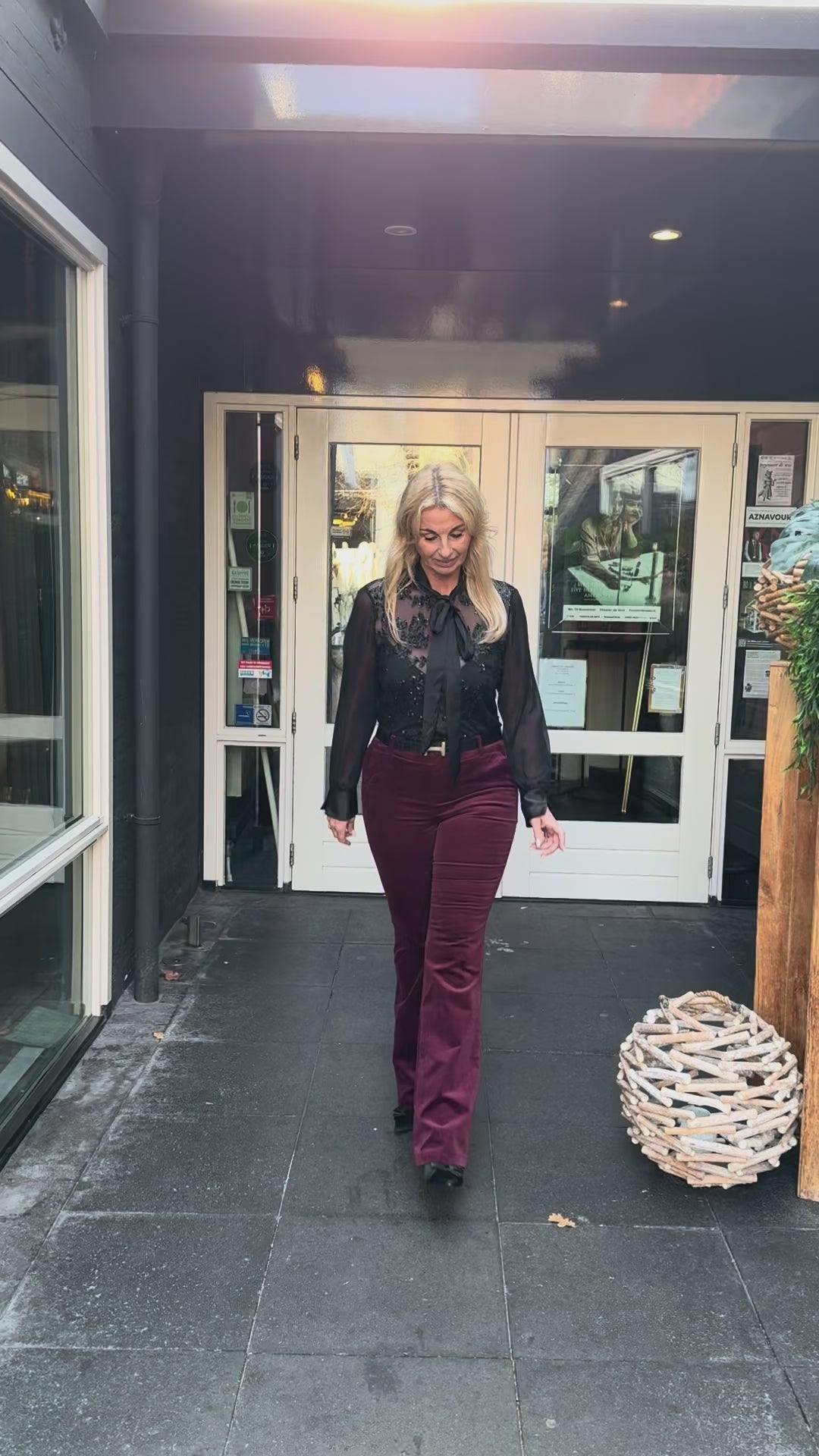 Helena Hart Velvet Flared Broek wine