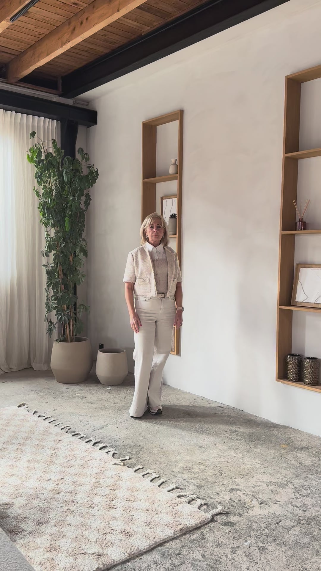 Accentil Ize Blazer Light Cream