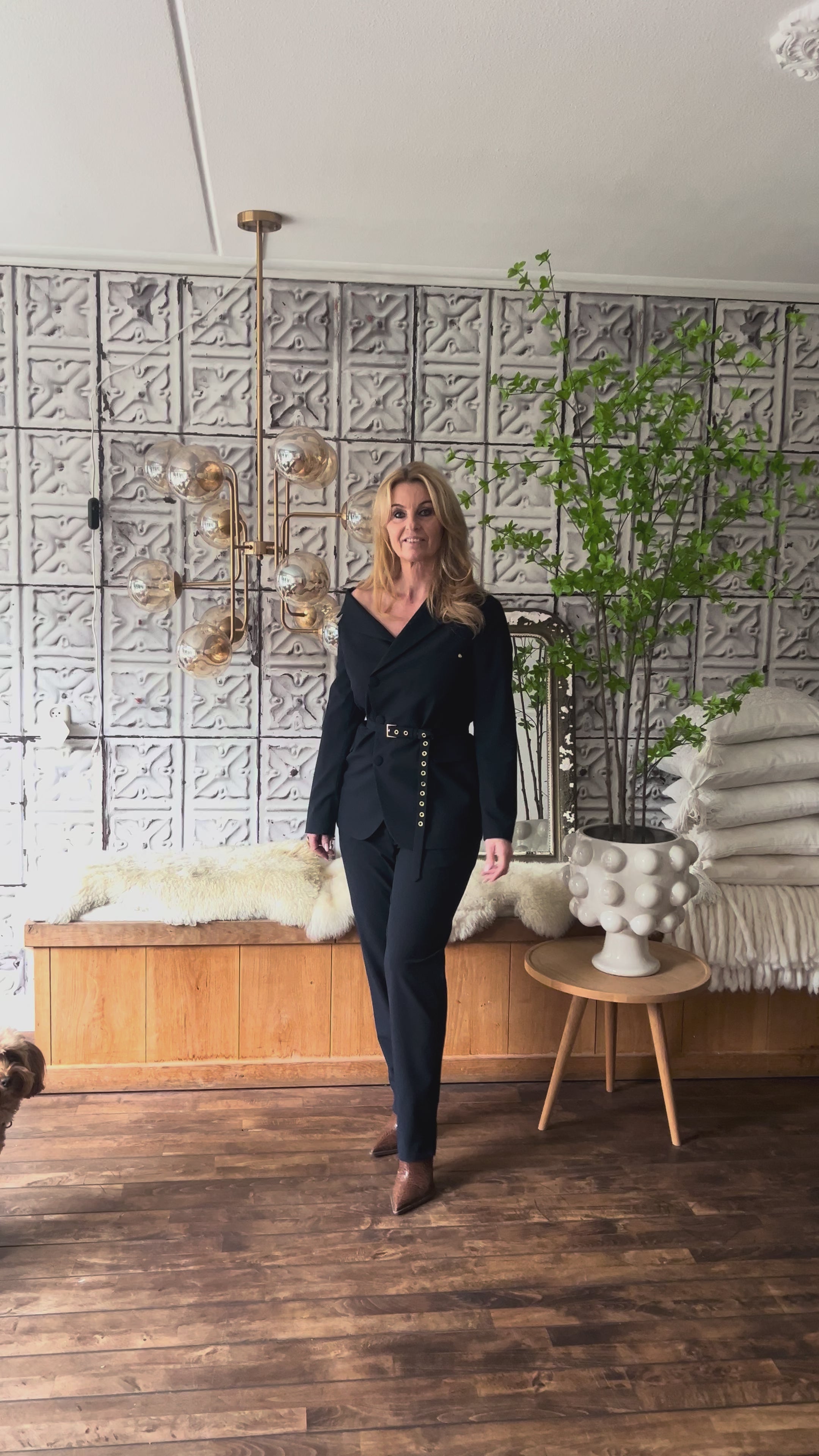 Accentil Amber Colbert Midnight Blue