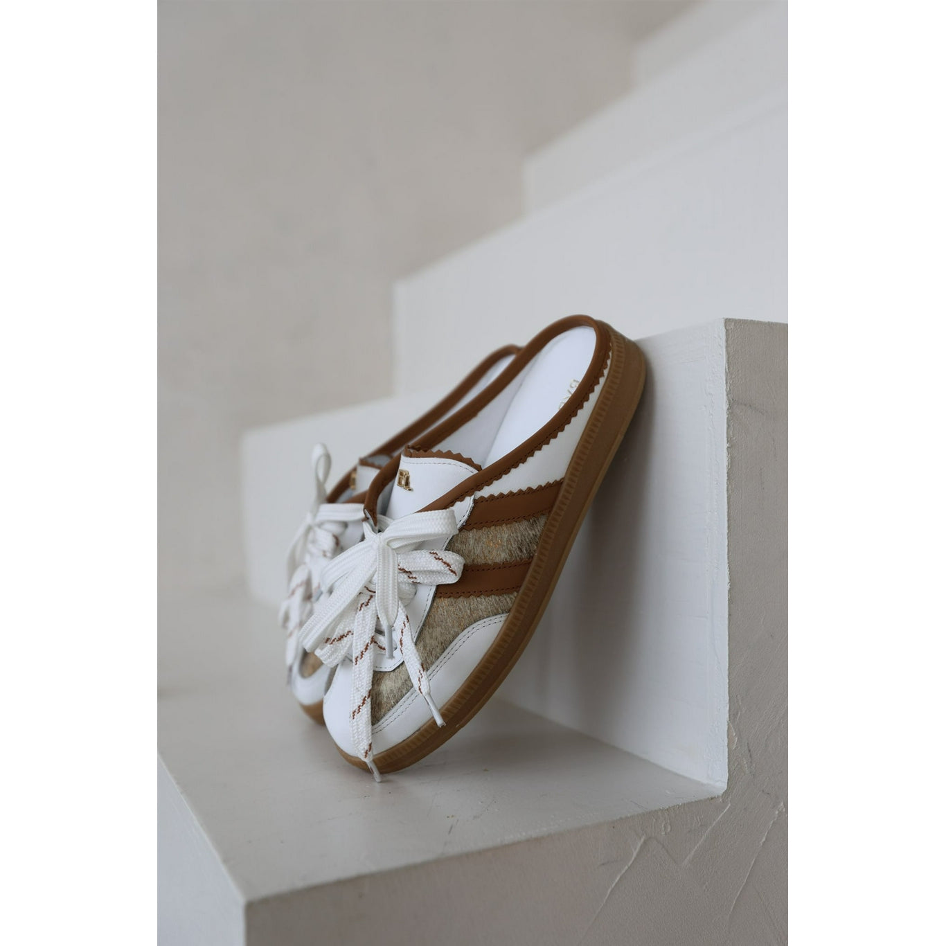 Babouche Vally Sneaker – Gold